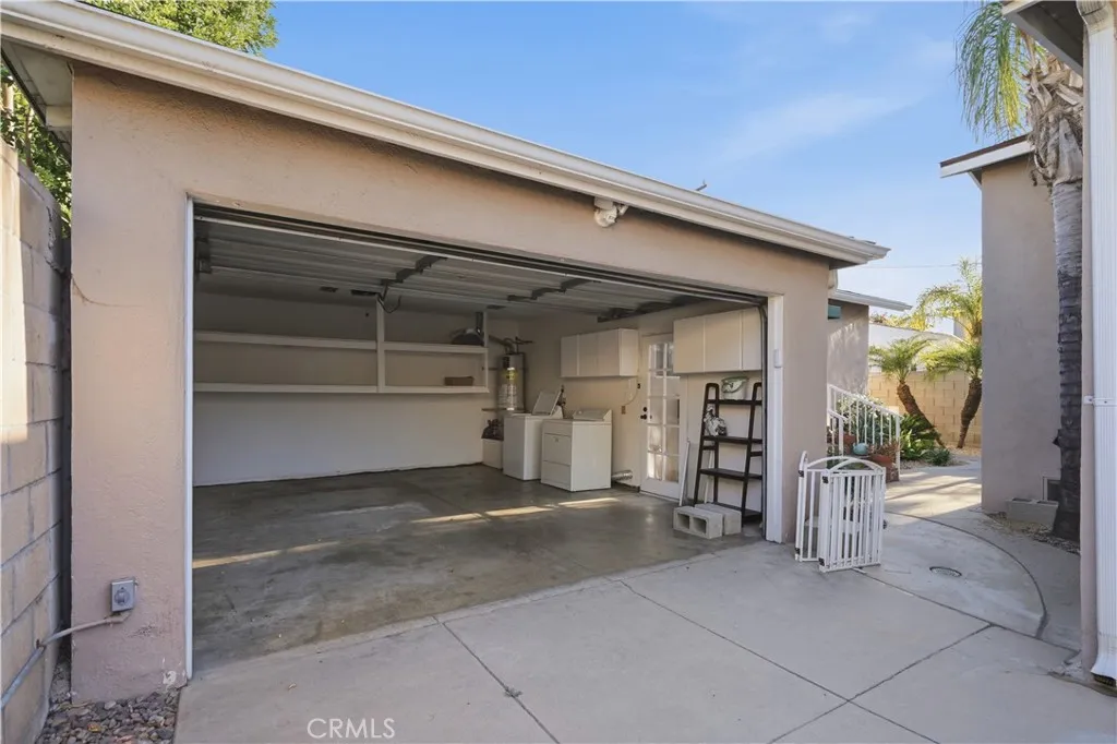 2 car detached garage