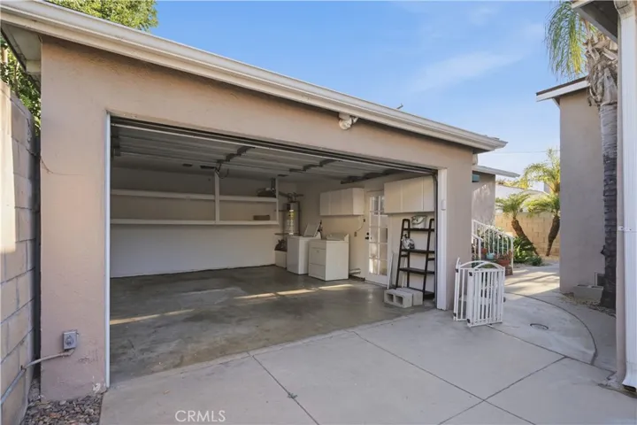 2 car detached garage