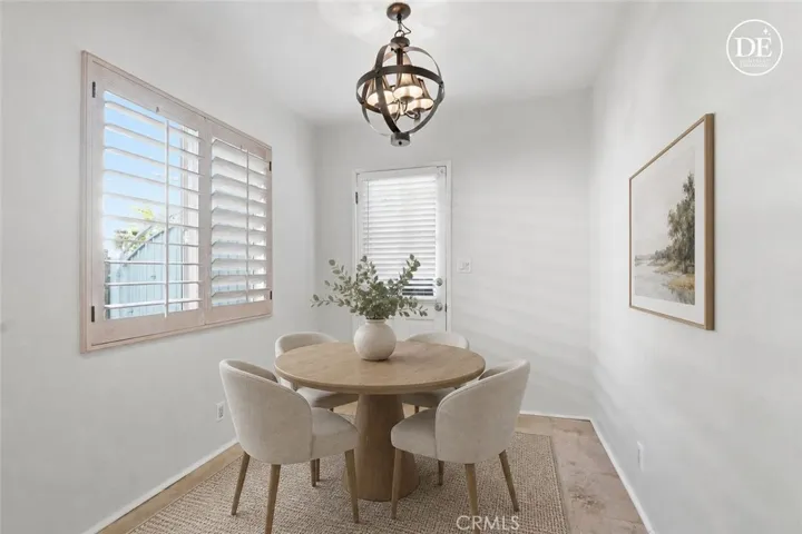 Virtually staged dinette area