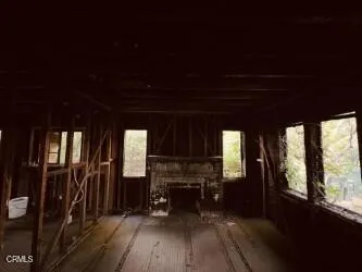 Interior2