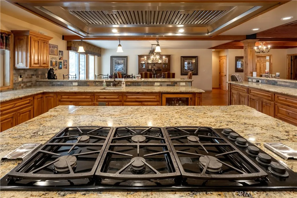 42028 Sky View, Big Bear Lake, California 92315 — photo 5