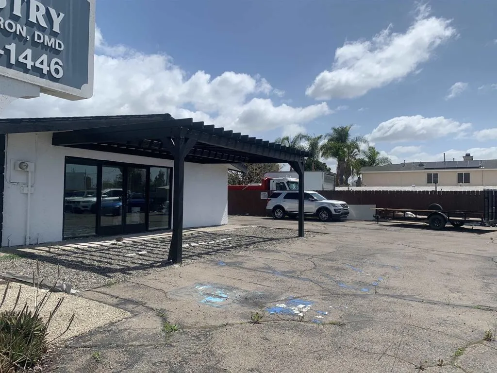 9325 Jamacha Blvd