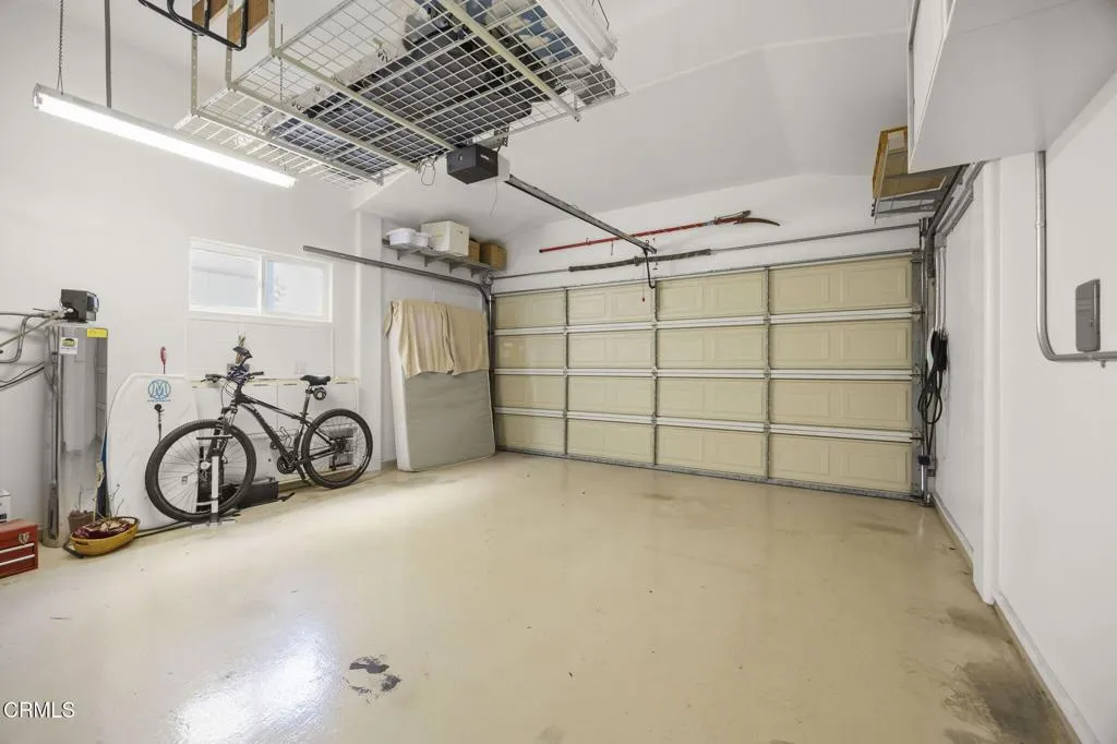 35-web-or-mls-Upmarketmedia_2125Pir-111