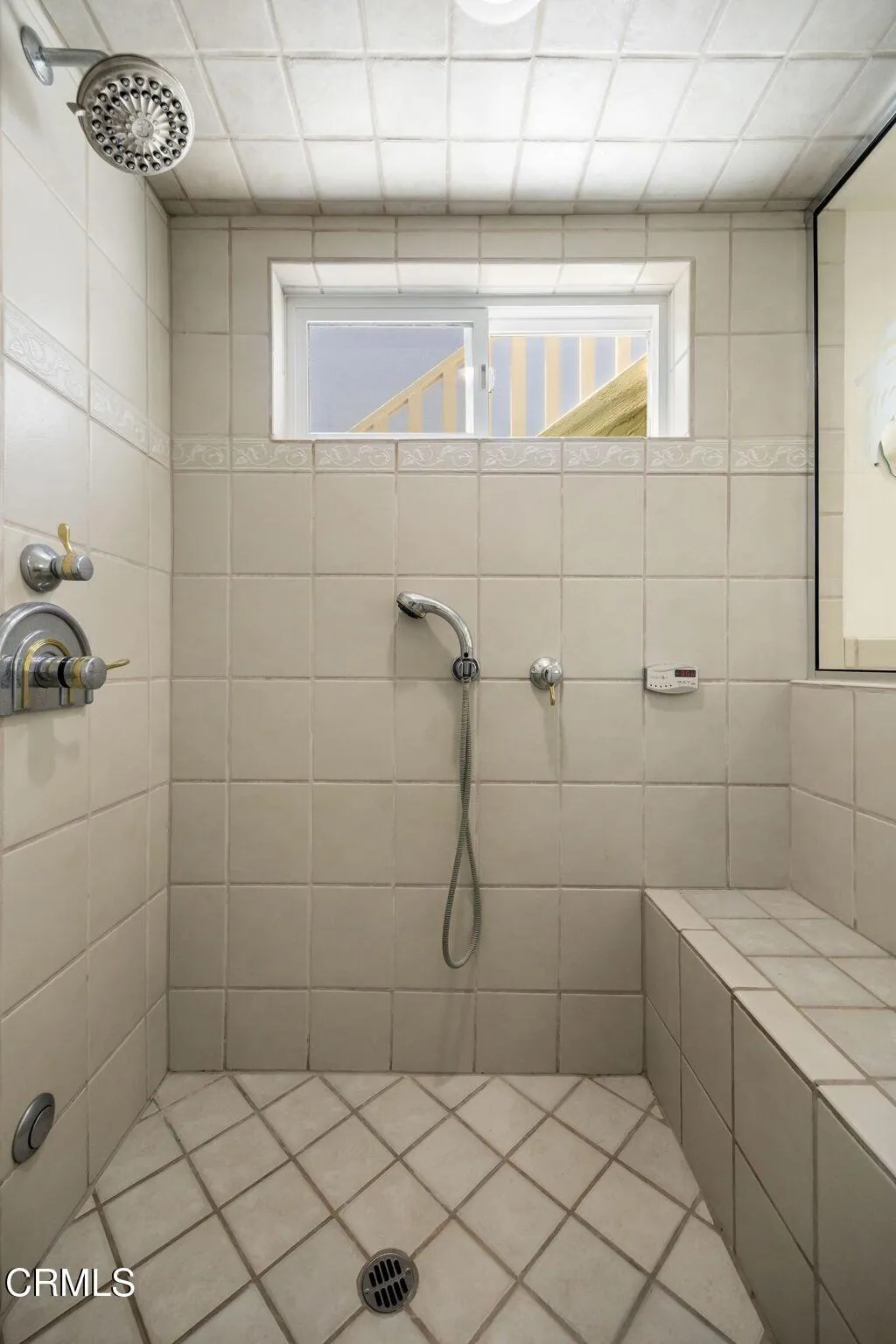 26-web-or-mls-Upmarketmedia_2125Pir-78