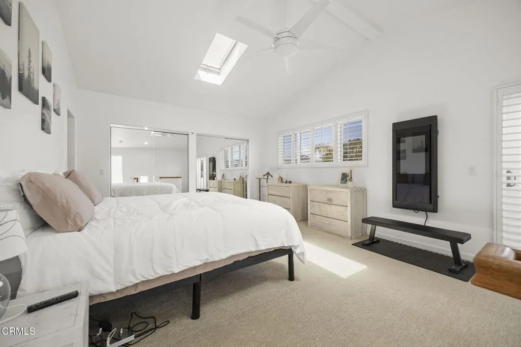 22-web-or-mls-Upmarketmedia_2125Pir-66