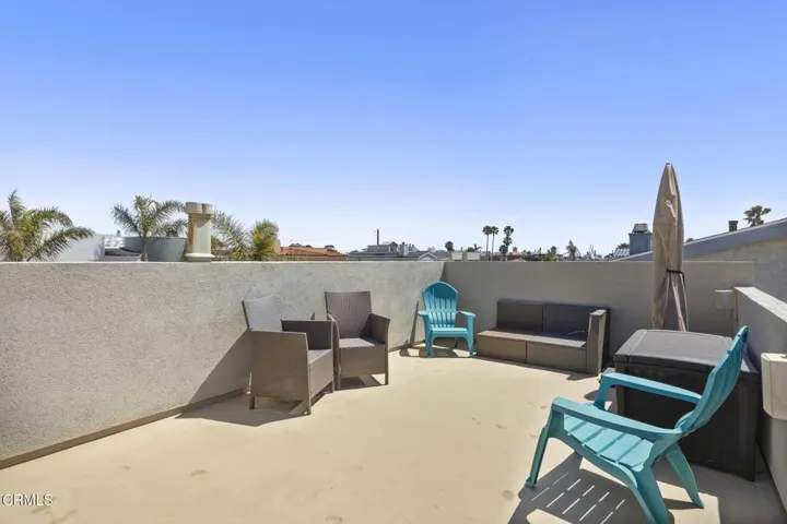 32-web-or-mls-Upmarketmedia_2125Pir-99