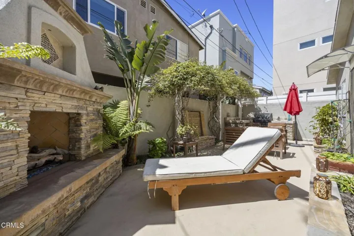 39-web-or-mls-Upmarketmedia_2125Pir-122
