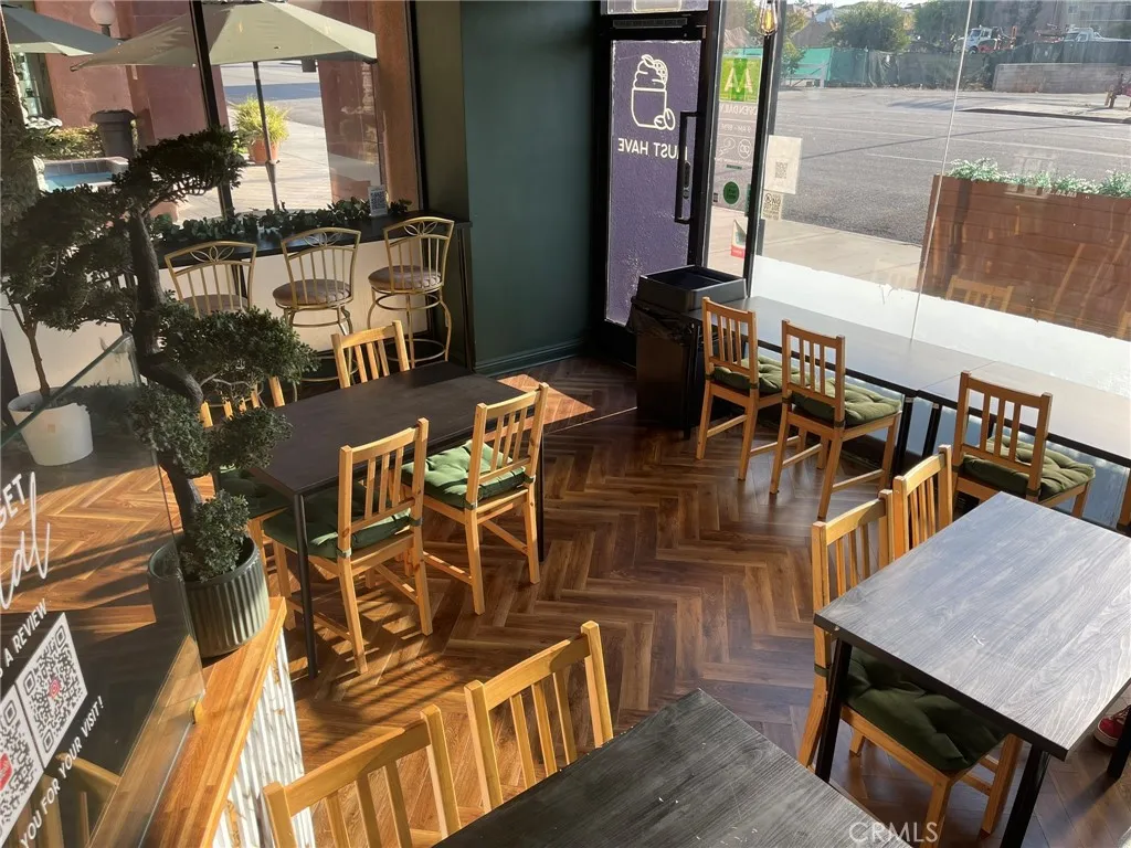 Tables & Chairs