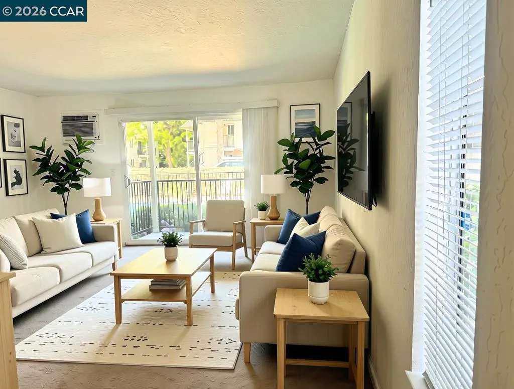 1586 Sunnyvale Ave
