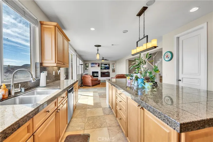 Lake View Plus Center Island With Storage & Pull Out Drawers