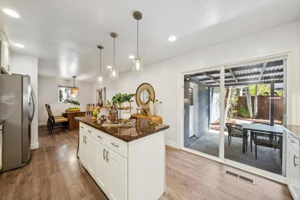 10353 Miller Avenue, Cupertino, California 95014 — photo 4