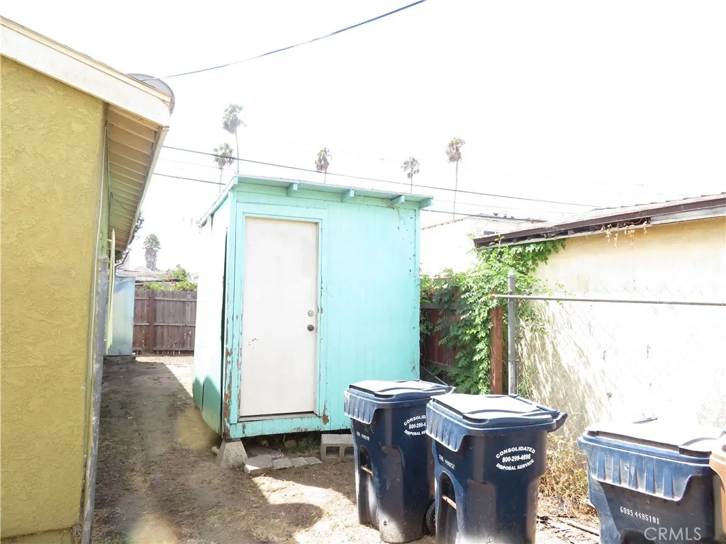 1438 W 95th Street W, Los Angeles, California 90047 — photo 5