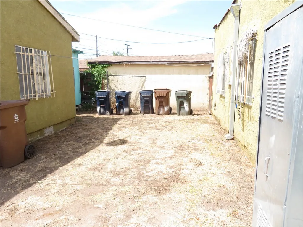 1438 W 95th Street W, Los Angeles, California 90047 — photo 4