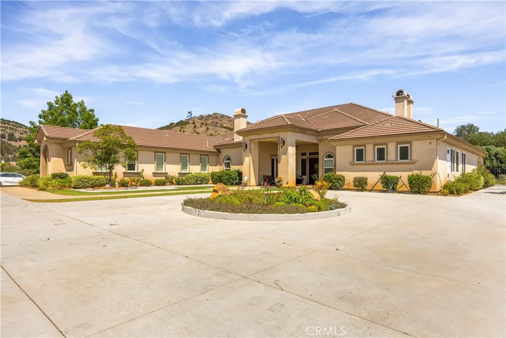 28270 Via Santa Rosa