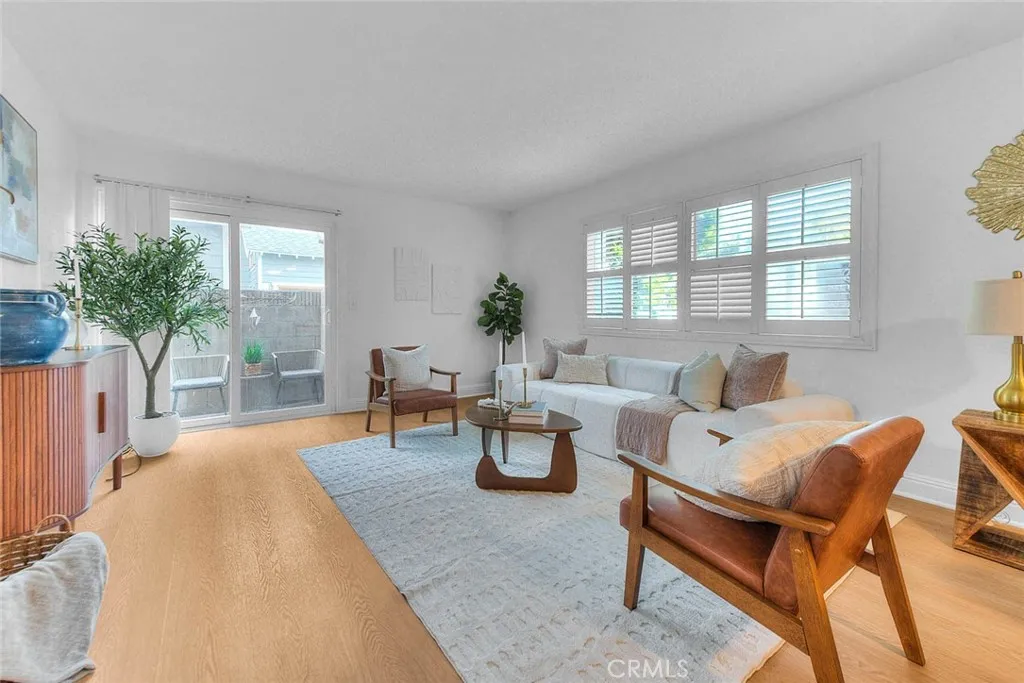 353 N Colorado 101