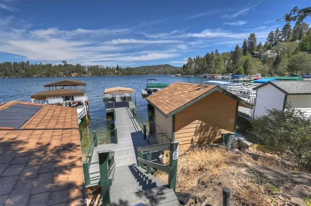 Dock