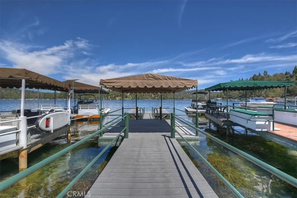 Dock