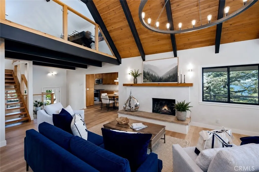 Living Room 
Virtually Staged (Frame and plants)
