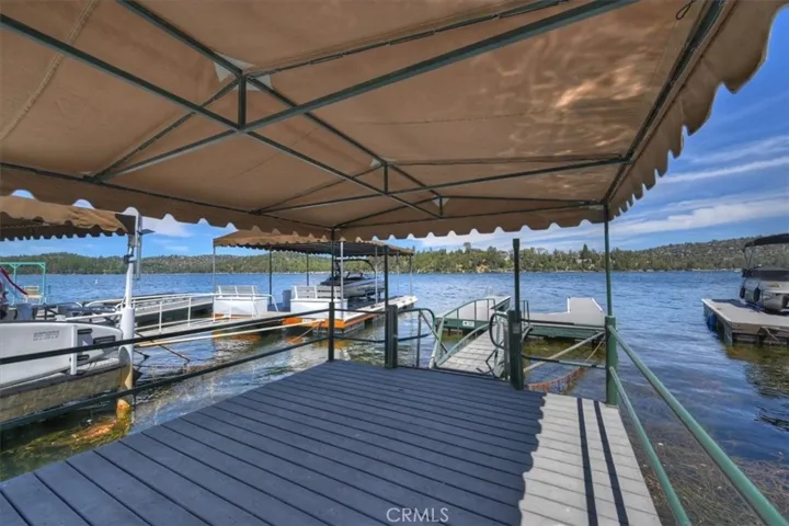 Dock