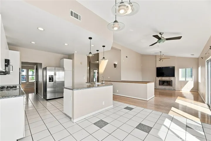 1536 Silver, Hermosa Beach, California 90254 — photo 5