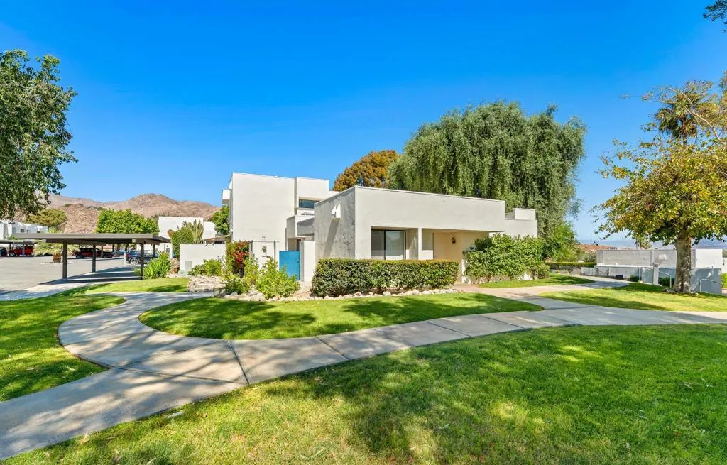 48680desertflowerdr-15