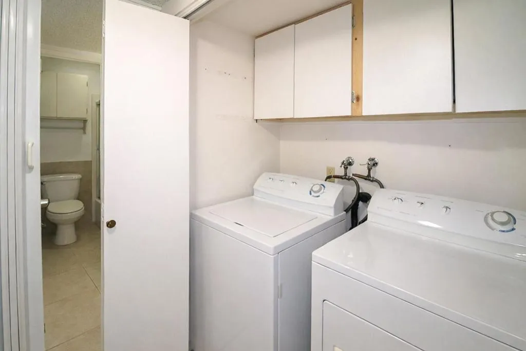 48680desertflowerdr-9