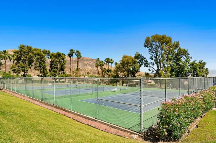 48680desertflowerdr-26