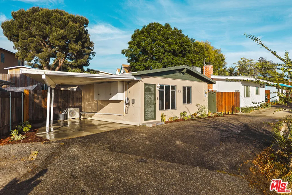 1231 Montecito Dr