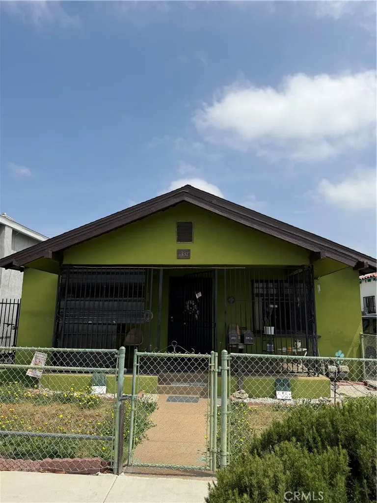 1331 W 92nd