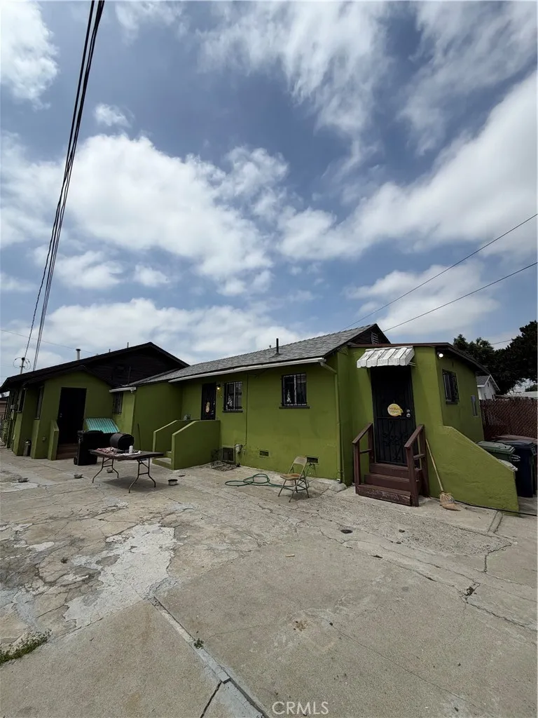 Back Unit Exterior