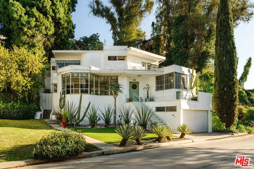1530 N Easterly Ter