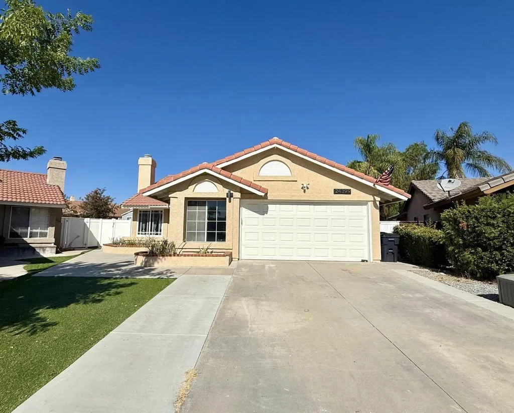 24399 Oakridge Cir