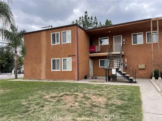 2742 Conejo