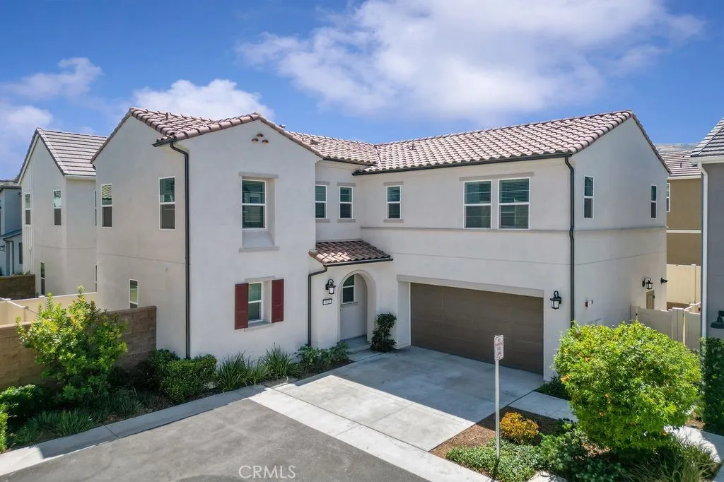 4041 Pomelo Dr