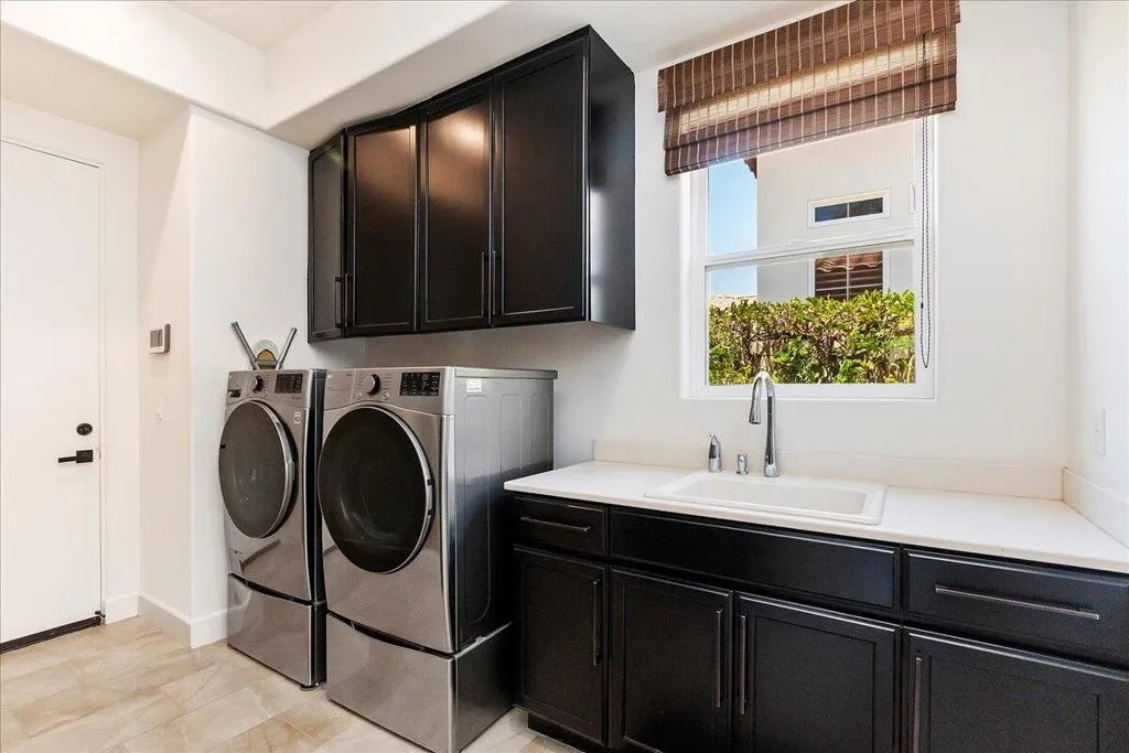 31-Laundry Room 31-Laundry Room