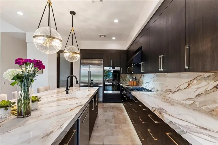 15-Kitchen
