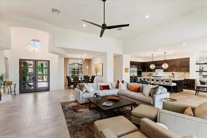 10-Living Room