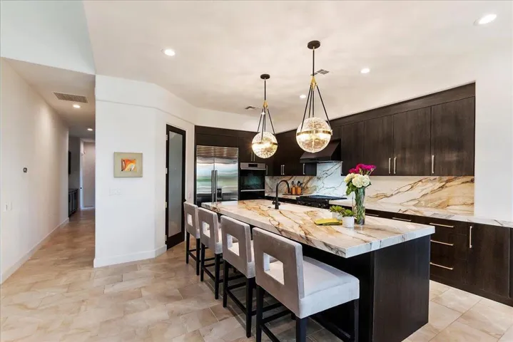 14-Kitchen