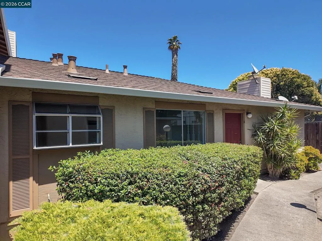 2579 El Portal Dr