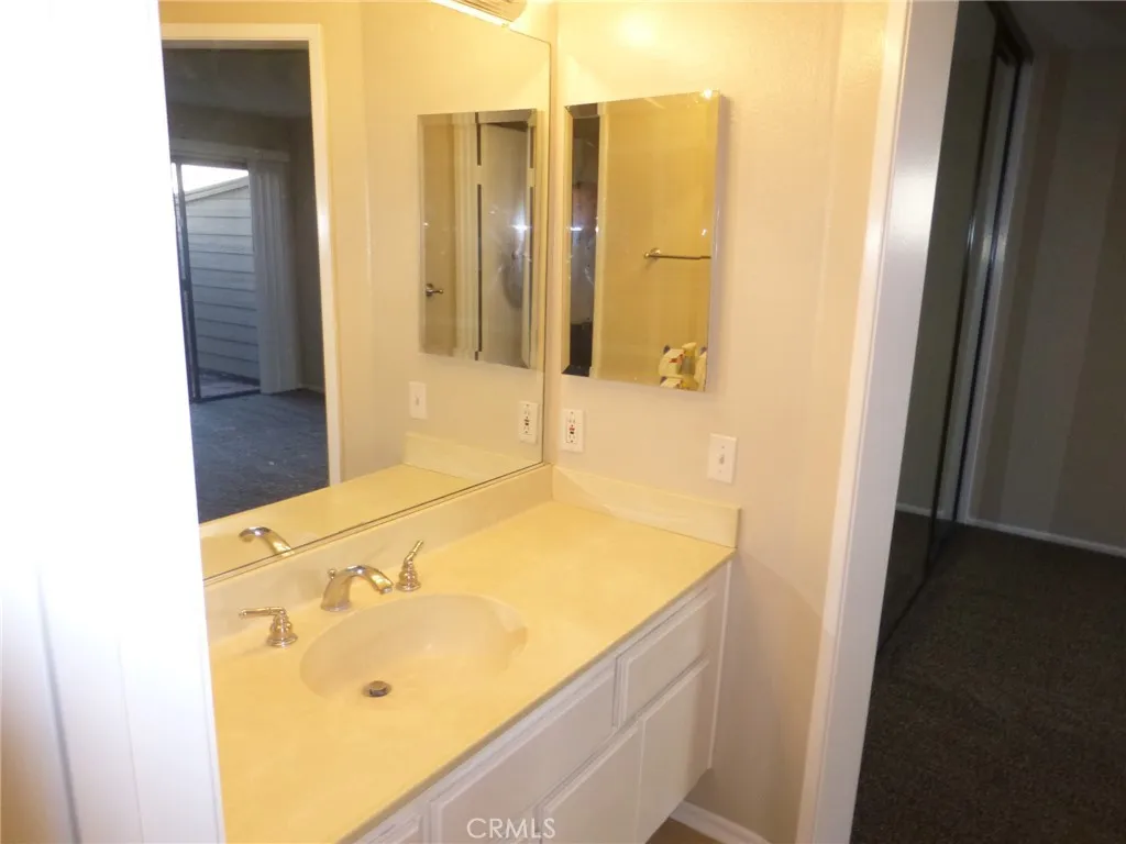 Primary vanity/sink