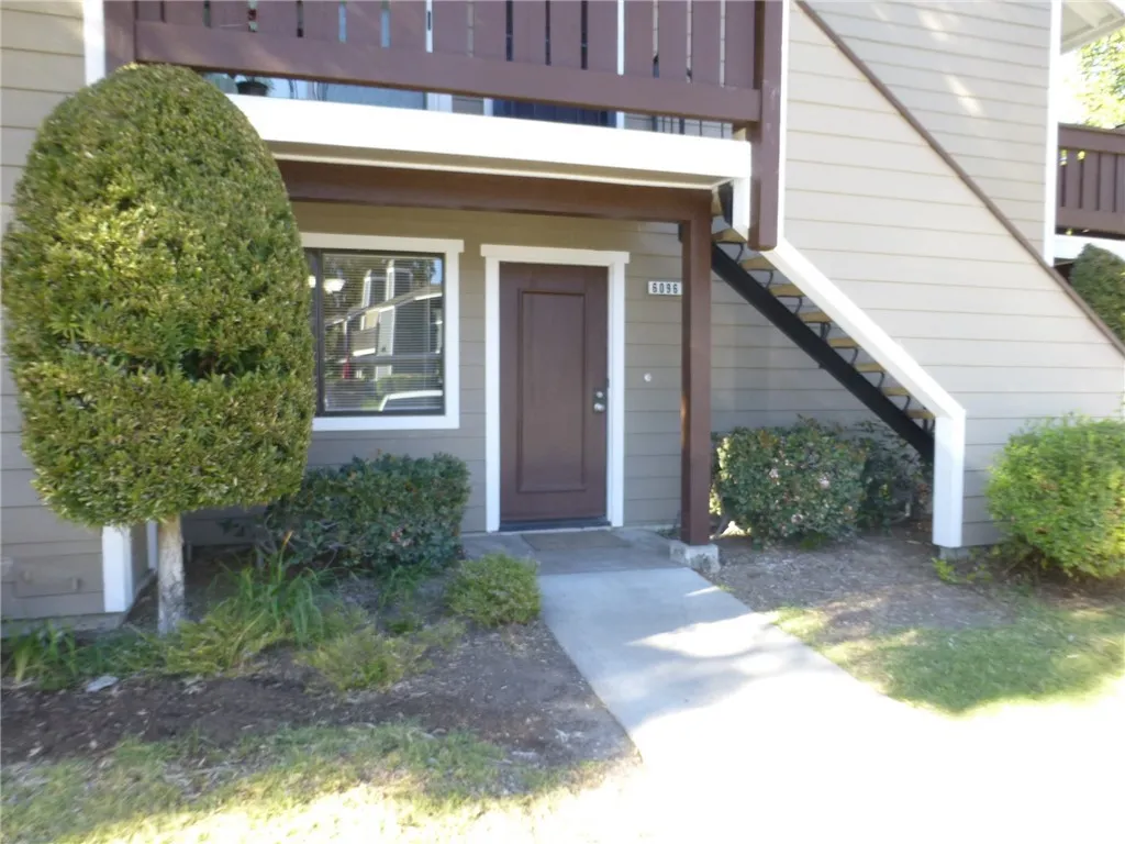 Lower unit entry