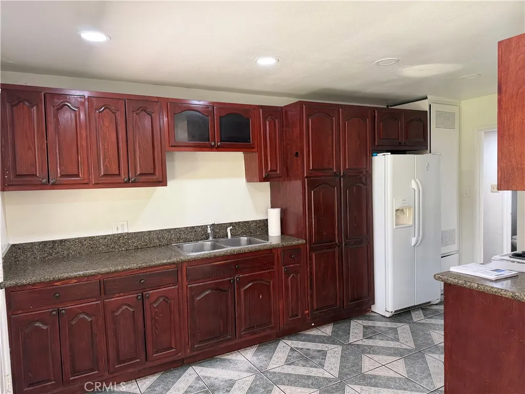 2601 Dore Drive, Bakersfield, California 93304 — photo 4