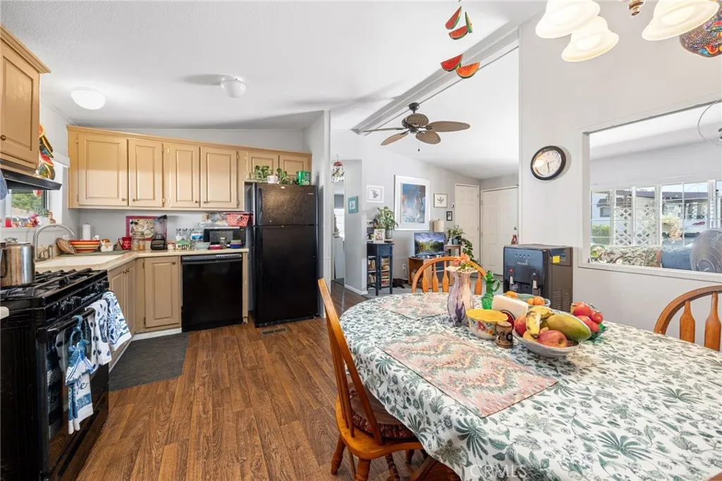 24600 Mountain 136, Hemet, California 92544 — photo 5