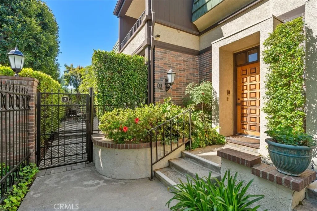 885 S Orange Grove 2, Pasadena, California 91105 — photo 4