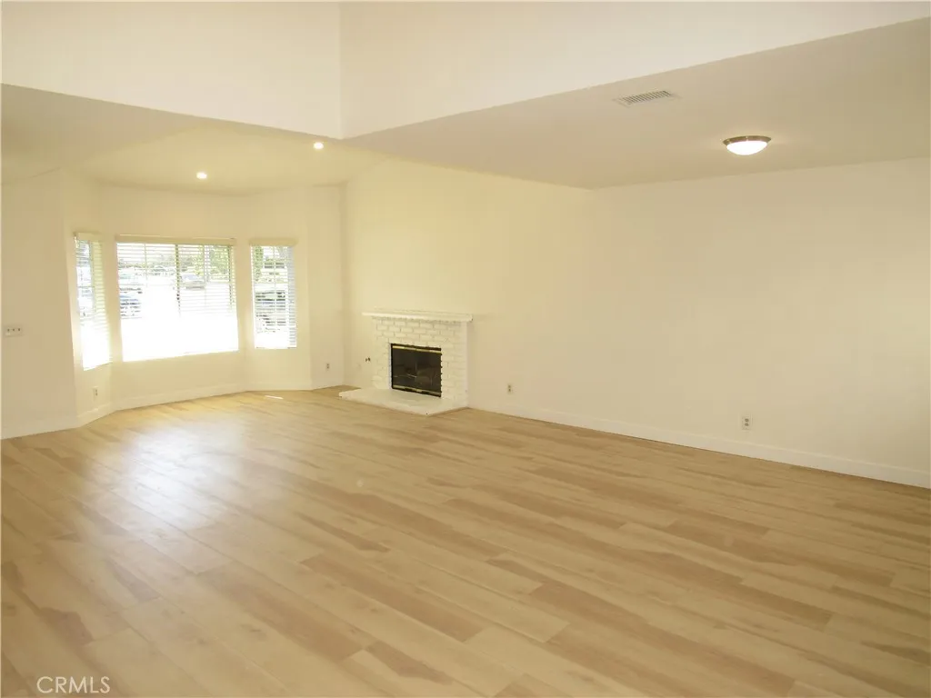1099 W Ontario, Corona, California 92882 — photo 4