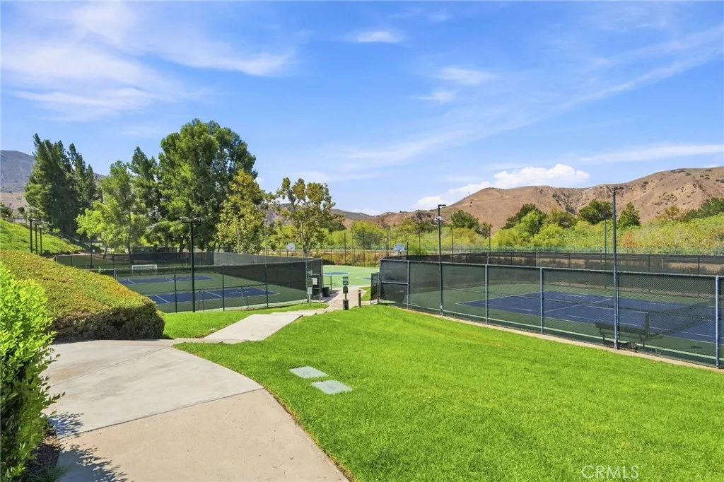 Beautiful resort amenities at Guard-gated Green River Beautiful resort amenities at Guard-gated Green River