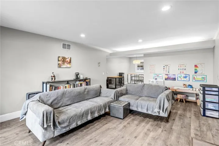 679 S Indian Hill B, Claremont, California 91711 — photo 5