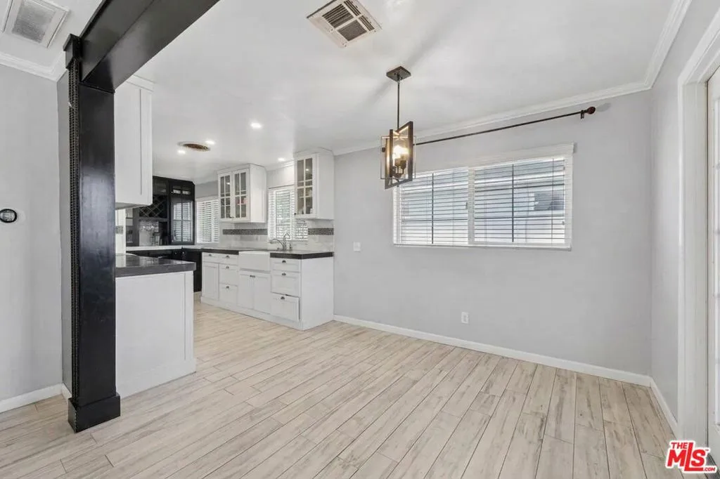 Virtually Unfurnished