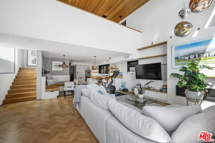 303 Windward Avenue, Venice, California 90291 — photo 4