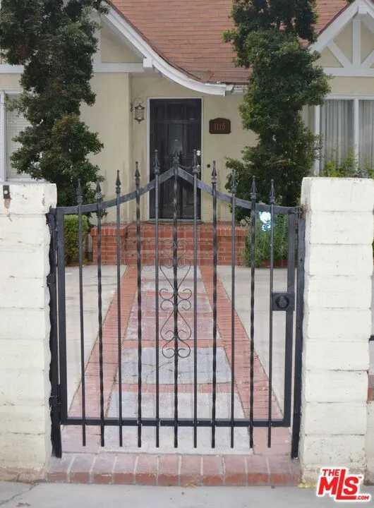 1115 S Lucerne Blvd